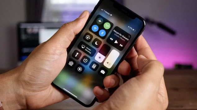 苏家屯苹果手机维修分享iPhone 12信号差怎么办 